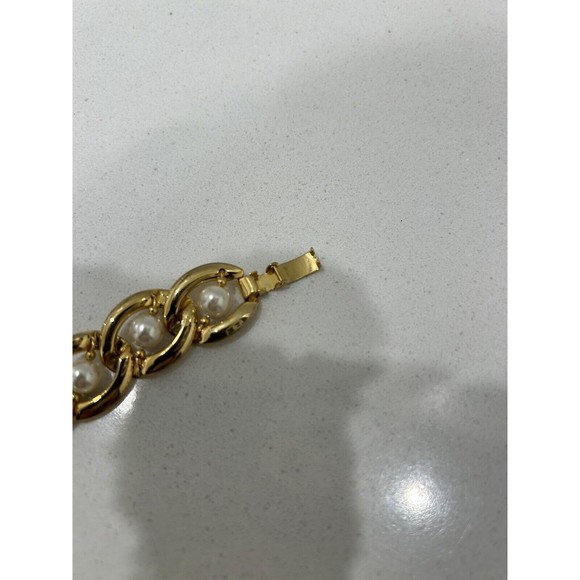 VINTAGE GOLD TONE AND PEARL NECKLACE - Picture 4 of 6